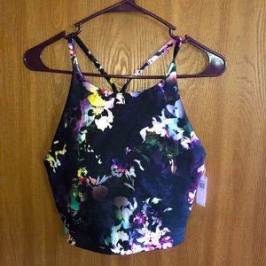 I am selling because I never wore and it is too big on me.
